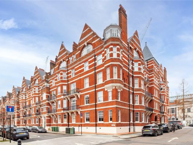 1 bedroom property in Palace Mansions, Earsby Street, London, W14 £2,100 pcm | Chestertons