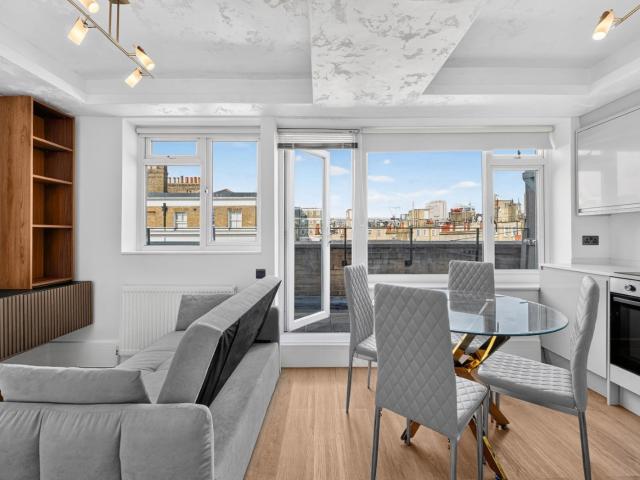 1 bedroom property in Wyndham House, 24 Bryanston Square, London, W1H £3,250 pcm | Chestertons