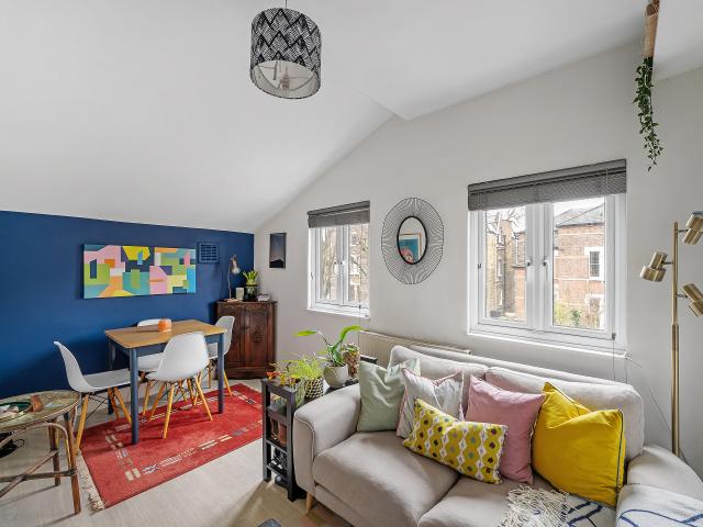 1 bedroom property to let in Abbeville Road, London, SW4 £1,560 pcm