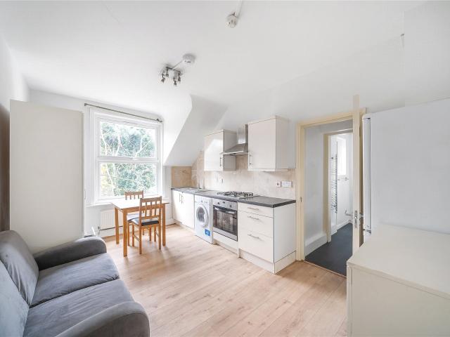 1 bedroom property to let in Aldrington Road, London, SW16 £1,350 pcm