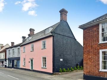 1 bedroom property to let in Blyburgate, NR34 9TF £675 pcm