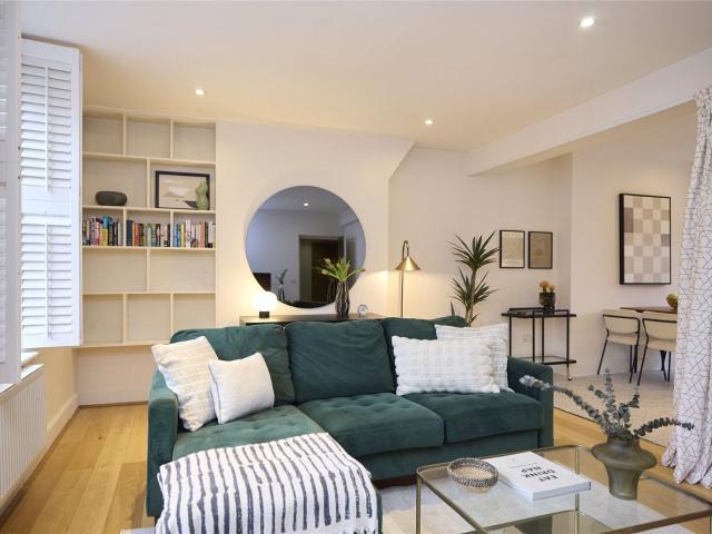 1 bedroom property to let in Brick Lane, London, E1 £4,090 pcm