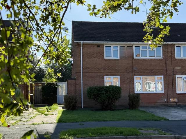 1 bedroom property to let in Castlebridge Road, Wolverhampton £750 pcm