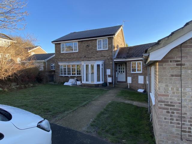 1 bedroom property to let in Cedar Walk, Campsall £625 pcm
