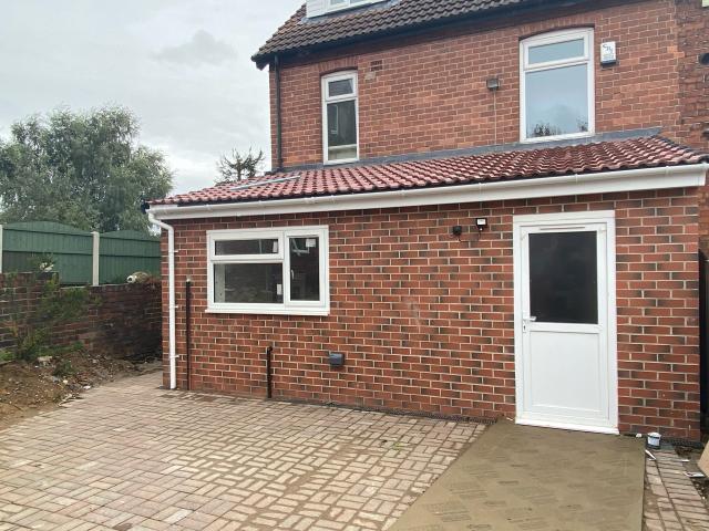 1 bedroom property to let in Colliery Villas, Thurcroft, S66. £700 pcm