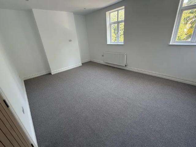 1 bedroom property to let in Compton Road, Wolverhampton £700 pcm
