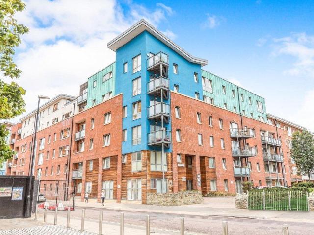 1 bedroom property to let in Crown Anchor House, Sweetman Place, BS2 £1,500 pcm