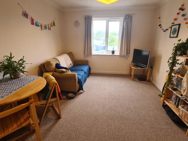 1 bedroom property to let in Franklin Court, Redcliffe, Bristol City Centre £1,300 pcm