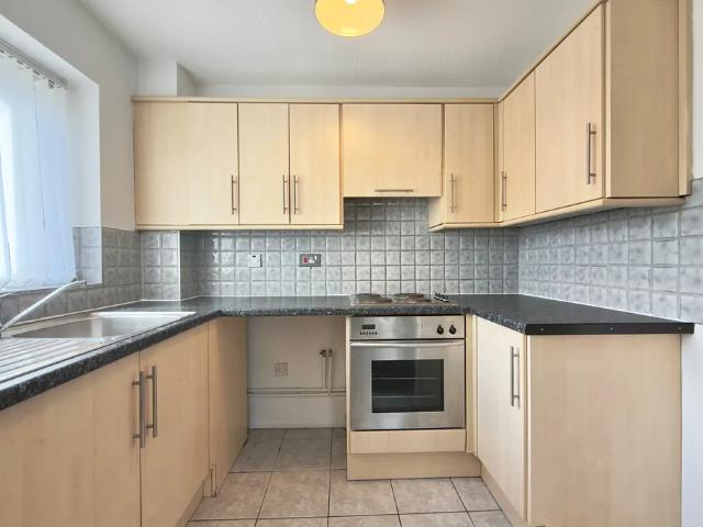 1 bedroom property to let in Gilbertstone Court, B26 £850 pcm