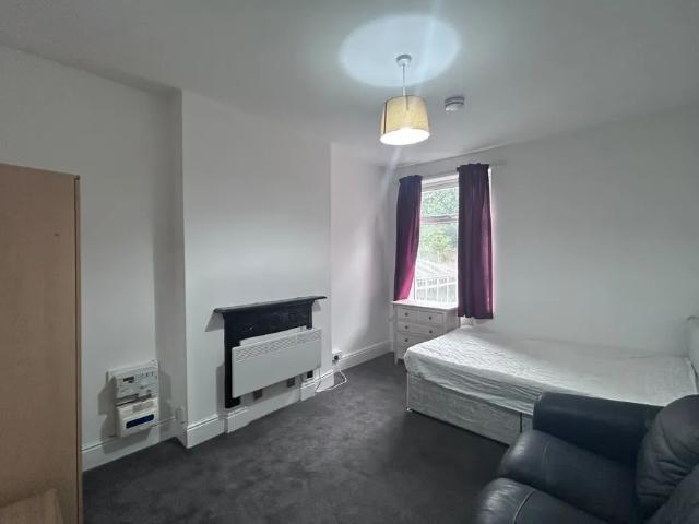 1 bedroom property to let in Gravelly Hill, Erdington, B23 £575 pcm