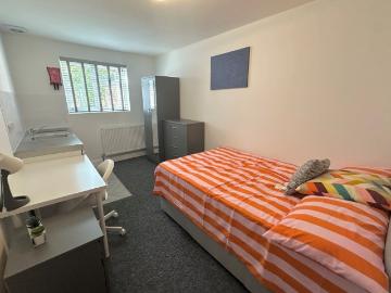1 bedroom property to let in Hurcott Road, Kidderminster £700 pcm