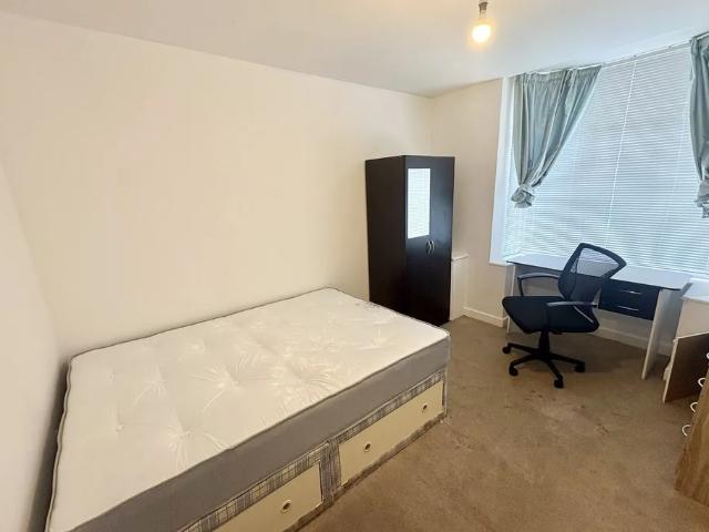 1 bedroom property to let in Heeley Road, B29 £425 pcm