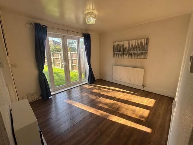 1 bedroom property to let in Hellier Road, Wolverhampton £750 pcm