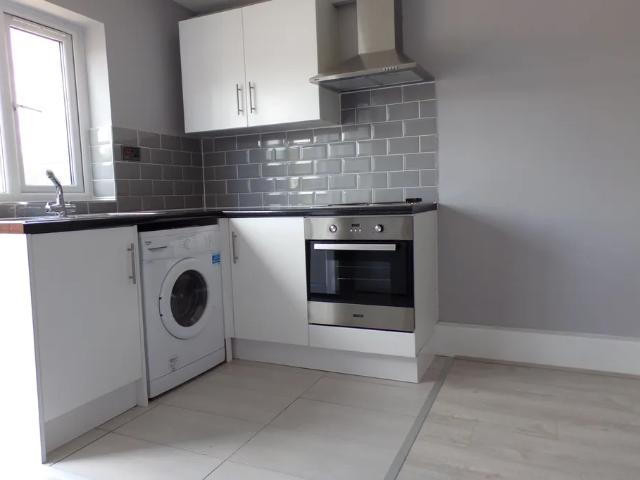 1 bedroom property to let in Hob Moor Road,B10 £800 pcm