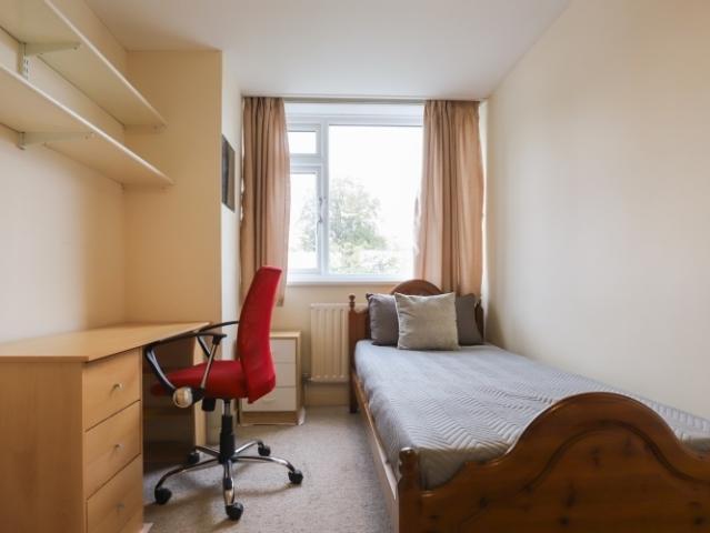 1 bedroom property to let in Horwood Close, Headington £730 pcm