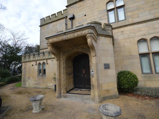 1 bedroom property to let in Queens Tower, 84 Park Grange Road, Nr City Centre, S2 3RW £900 pcm