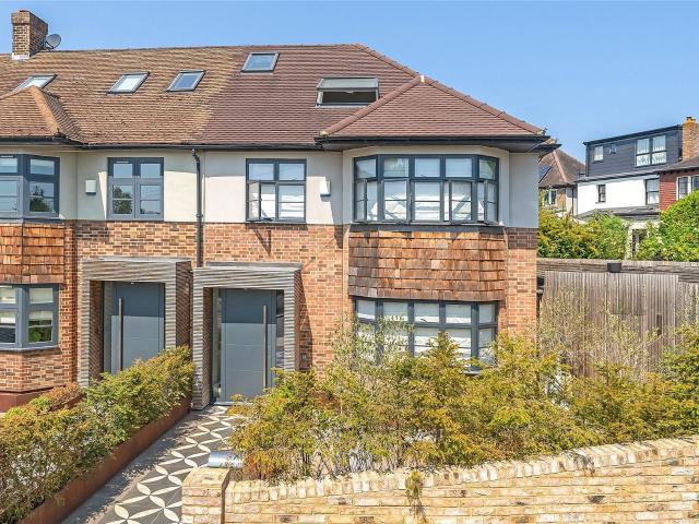 1 bedroom property to let in Radlet Avenue, London, SE26 £3,000 pcm