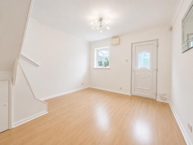 1 bedroom property to let in Rectory Road, Pitsea £1,200 pcm