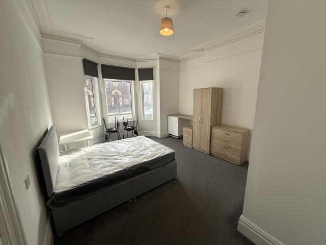 1 bedroom property to let in Room 3, 208 210 Balby Road, DN4 £600 pcm