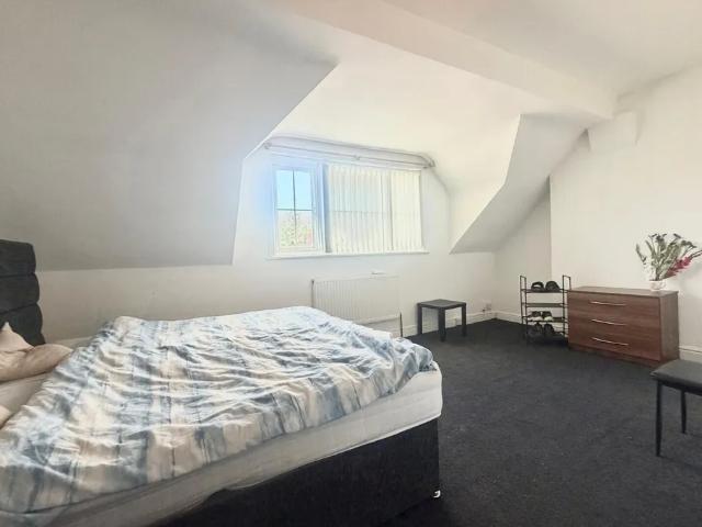 1 bedroom property to let in Room 6, Alexander Road, Acocks Green £650 pcm