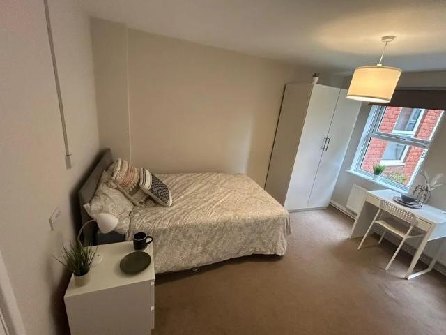 1 bedroom property to let in St. Andrews, Droitwich £675 pcm