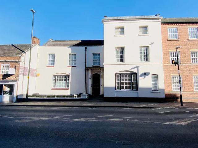1 bedroom property to let in St. John Street, Lichfield £800 pcm