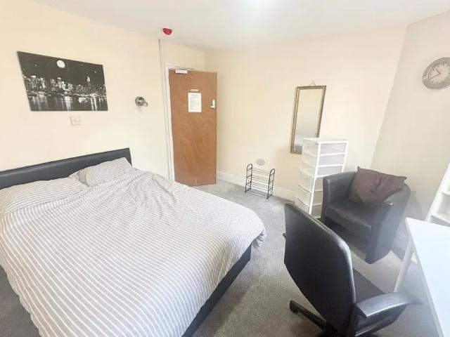 1 bedroom property to let in Vicarage Road, Jewellery Quarter £600 pcm