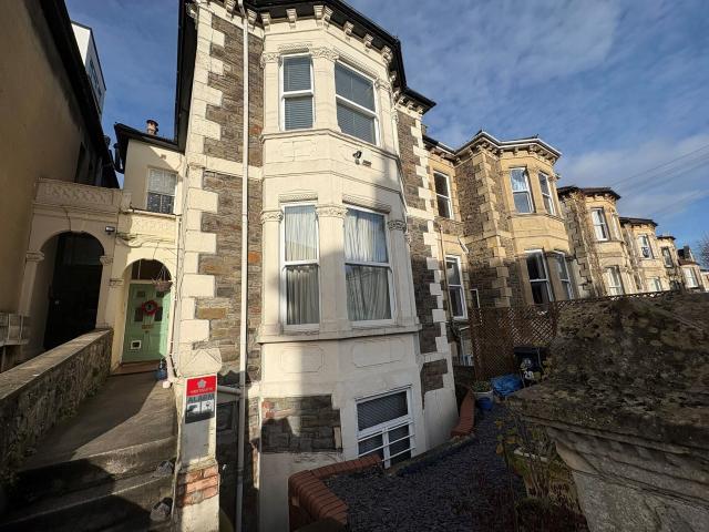 1 bedroom property to let in Waverley Road £800 pcm
