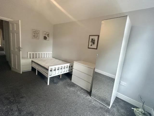 1 bedroom property to let in Wellington Road, Smethwick £450 pcm