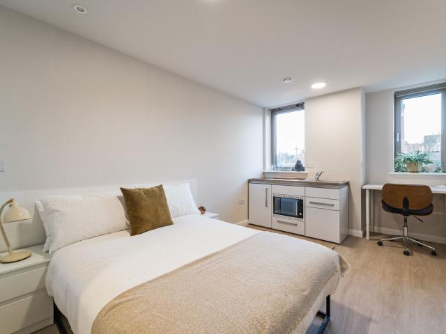 1 bedroom property to let in 2 Bournbrook Road ALL BILLS INCLUDED £289 pw