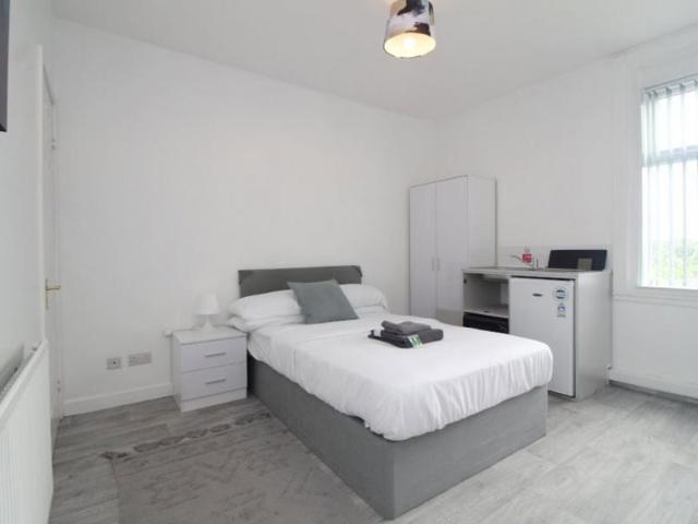 1 bedroom Property To Let