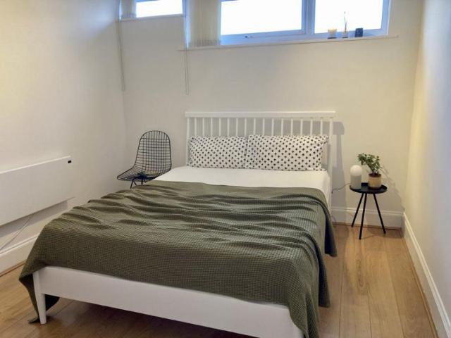 1 bedroom Property To Let