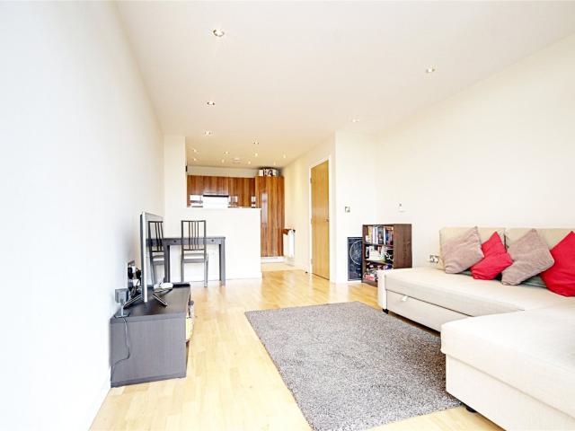 1 bedroom Ground floor flat to rent