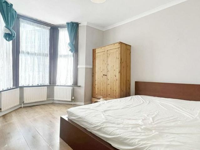 1 bedroom property to rent
