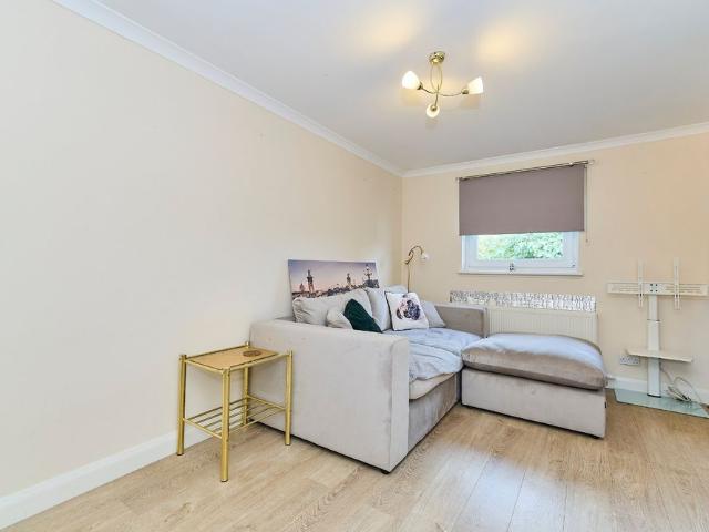 1 bedroom property to rent