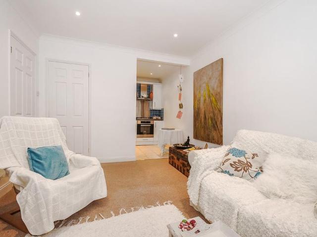1 bedroom property to rent