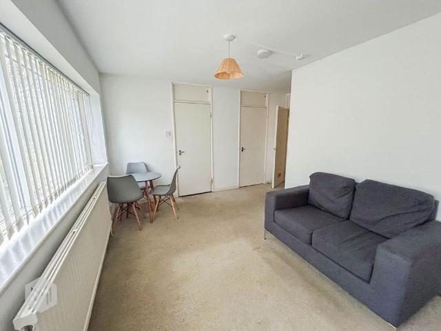 1 bedroom property to rent