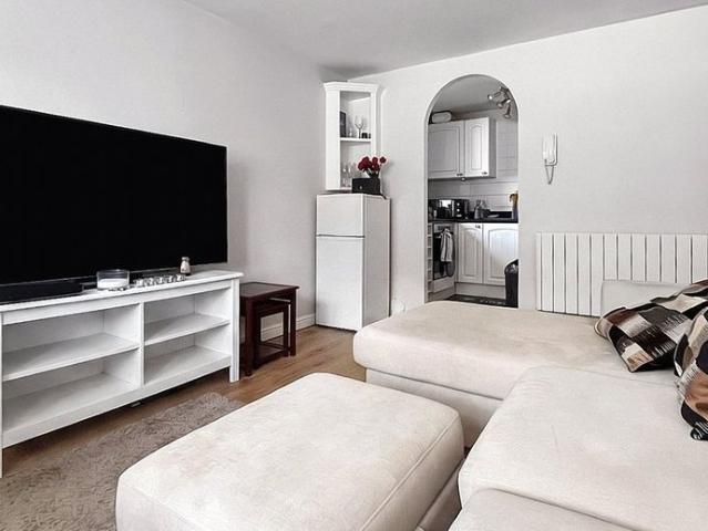 1 bedroom property to rent