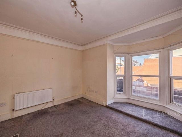 1 bedroom property to rent Fawcett Road, Southsea, PO4
