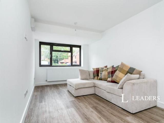 1 bedroom property to rent Fishers Field, Buckingham, Buckinghamshire, MK18