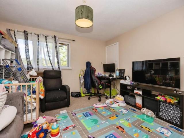 1 bedroom property to rent Harms Grove, Guildford, GU4