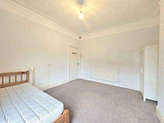 1 bedroom property to rent High Street, Beckenham, BR3