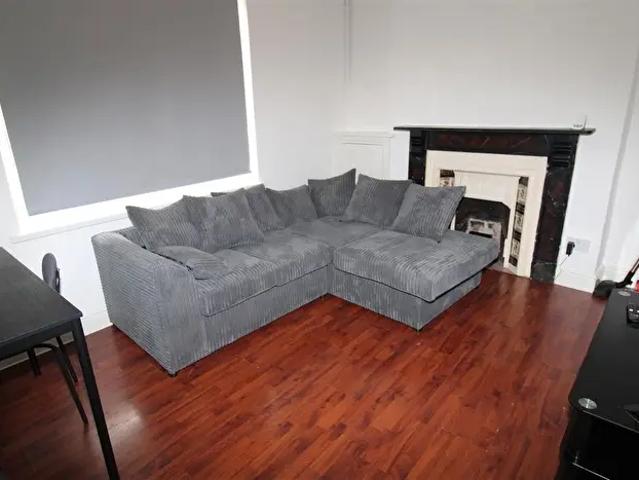 1 Bedroom Property To Rent In Queen Street, Treforest, CF37