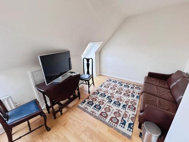 1 bedroom property to rent Oaklands Road, Havant, Hampshire, PO9