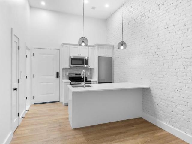 1 bedroom, Providence RI 02903 106026393