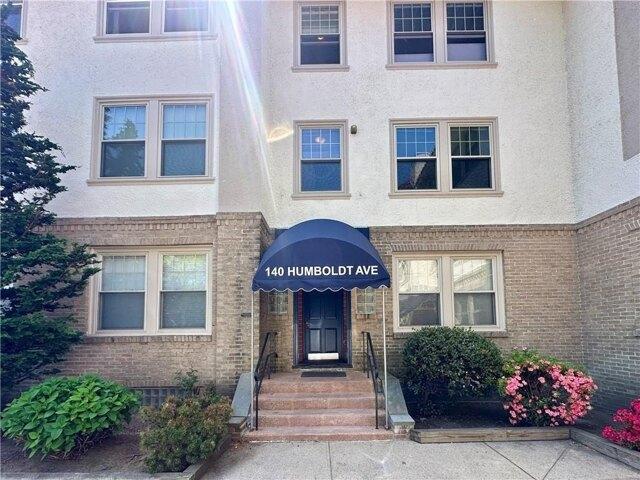 1 bedroom, Providence RI 02906 104849566