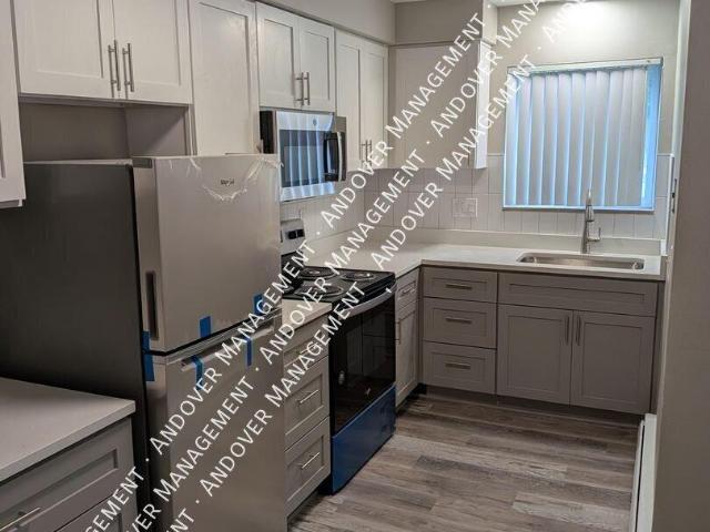 1 bedroom, Royal Oak MI 48073 105212504