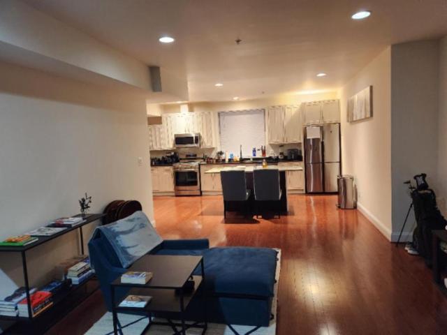 1 bedroom, Rockville MD 20850 105263428