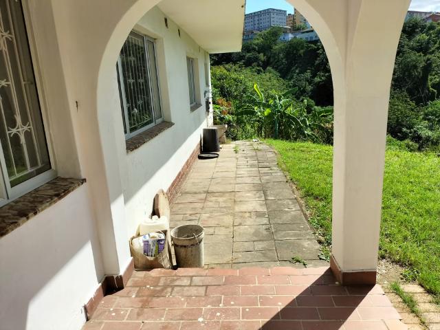1 Bedroom Room To Let in Palmiet