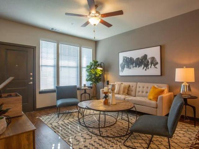 1 bedroom, Rosenberg TX 77469 105223113